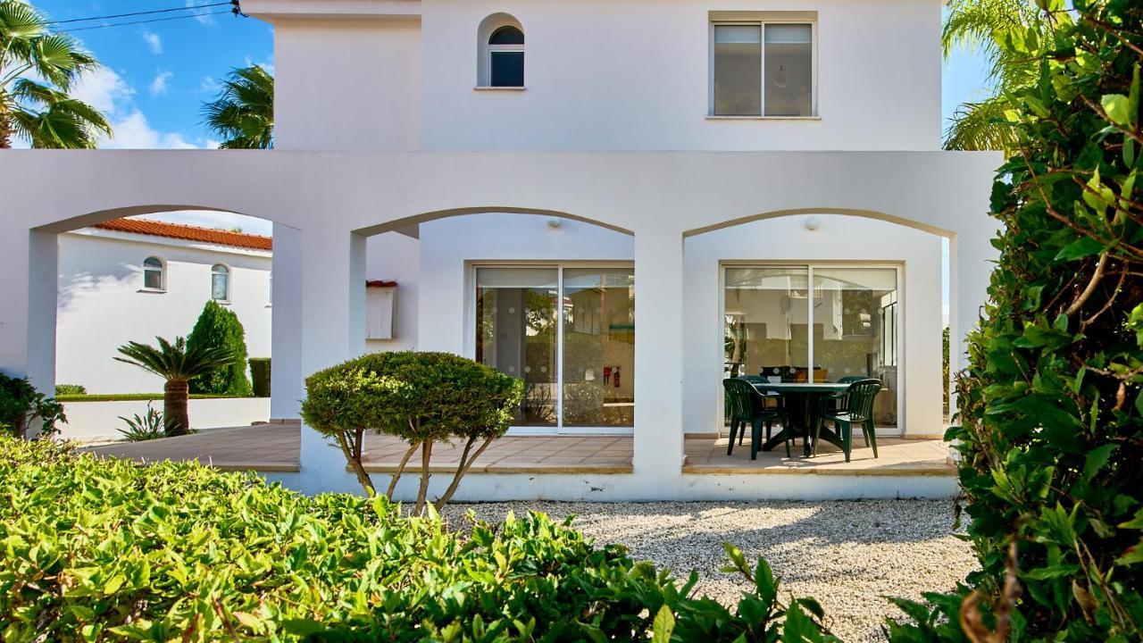 Villa Shiva By Ezoria Villas コーラル・ベイ エクステリア 写真